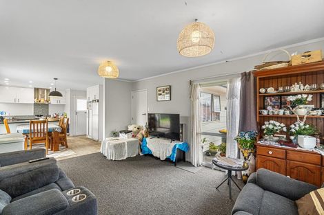 Photo of property in 16 Ashmore Place, Favona, Auckland, 2024
