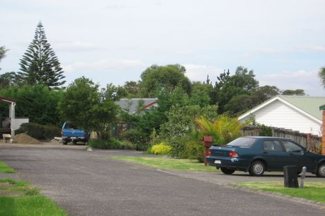 Photo of property in 27 Miriam Corban Heights, Henderson, Auckland, 0612