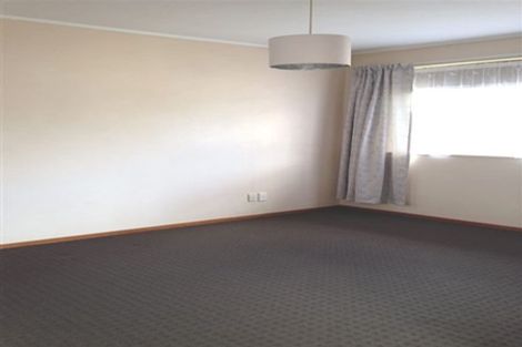 Photo of property in 4 Helleur Road, Massey, Auckland, 0614