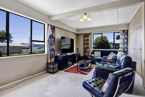 Photo of property in 77 Wilson Street, Hawera, 4610