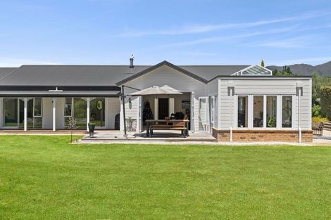 Photo of property in 120 Patons Rock Road, Patons Rock, Takaka, 7182