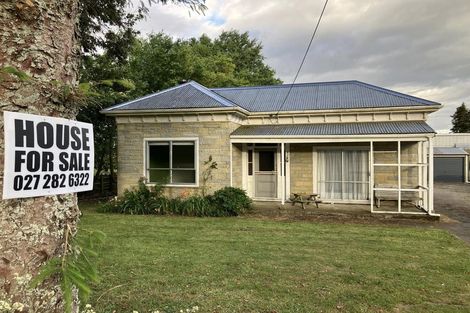 Photo of property in 92 Collingwood Street, Eltham, 4322