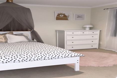 Photo of property in 38 Hewlett Road, Massey, Auckland, 0614