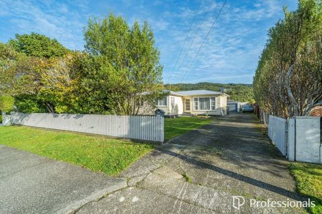 Photo of property in 66 Peel Place, Wainuiomata, Lower Hutt, 5014