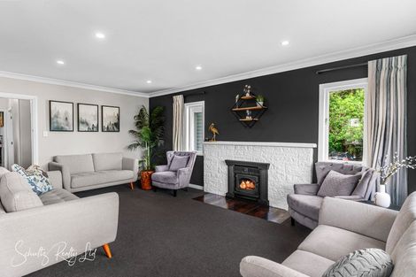 Photo of property in 16 Whaka Street, Maungaturoto, 0520