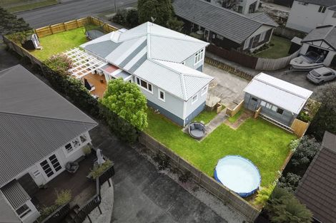 Photo of property in 35 Helvetia Road, Pukekohe, 2120