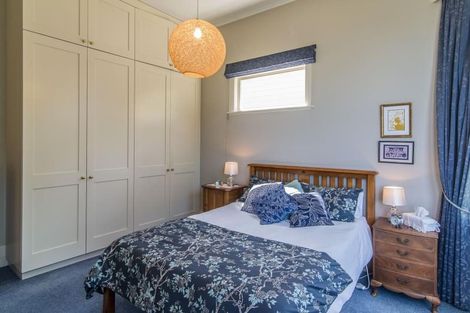 Photo of property in 66 Queens Drive, Lyall Bay, Wellington, 6022