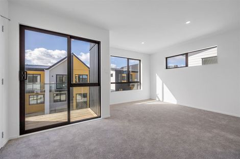 Photo of property in 30 Whakato Avenue, Kumeu, 0810