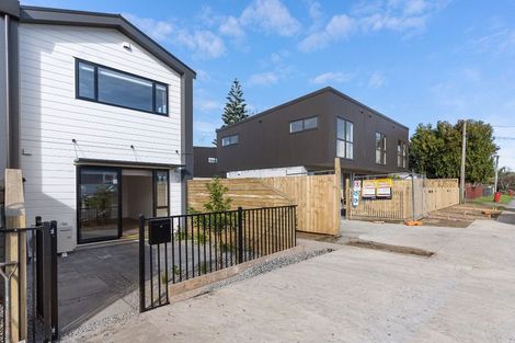 Photo of property in 2f Stokes Avenue, Te Atatu Peninsula, Auckland, 0610