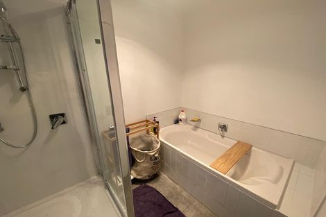 Photo of property in 2/16 Hollyhock Place, Browns Bay, Auckland, 0630