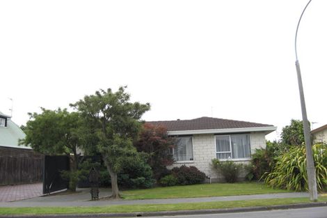 Photo of property in 7 Binstead Place, Avondale, Christchurch, 8061