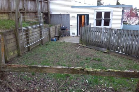 Photo of property in 1/6 Mataroa Avenue, Northland, Wellington, 6012