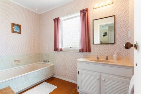 Photo of property in 216 Patuwai Drive, Whangamata, 3620