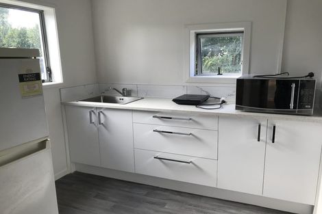Photo of property in 1/44 Roberts Road, Glenfield, Auckland, 0629
