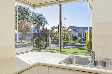 Photo of property in 6 Flemington Place, Taradale, Napier, 4112