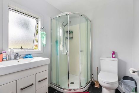 Photo of property in 29 Plumley Crescent, Mangere, Auckland, 2022