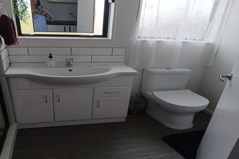 Photo of property in 16 Hunter Street, Westport, 7825