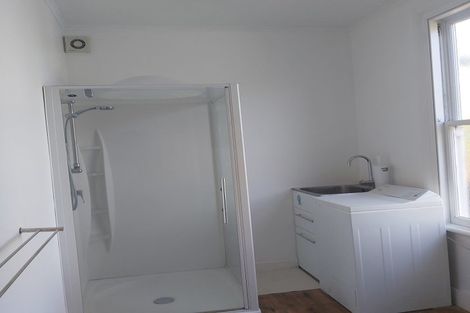 Photo of property in 2 Hinemoa Street, Birkenhead, Auckland, 0626