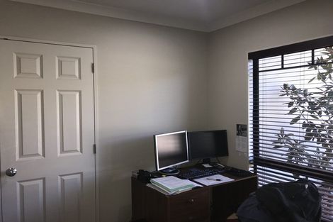 Photo of property in 12 The Masthead, Whitby, Porirua, 5024