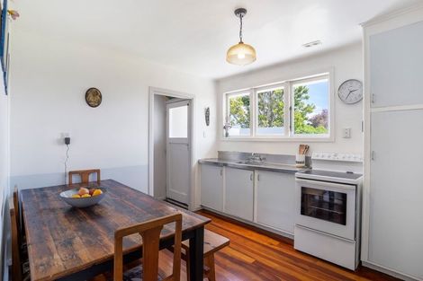 Photo of property in 14 Karamu Street, Te Atatu Peninsula, Auckland, 0610