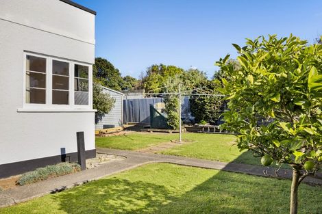 Photo of property in 32 Leicester Street, Patea, 4520