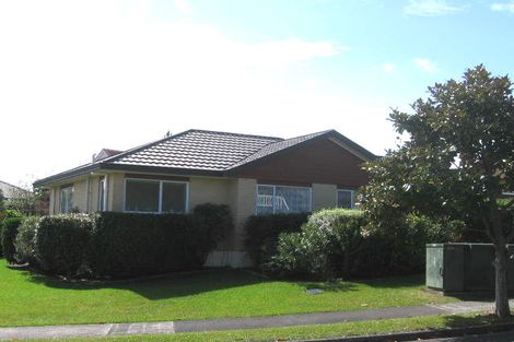 Photo of property in 10 Gala Place, Henderson, Auckland, 0612