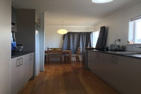 Photo of property in 4 O'donn Avenue, Beach Haven, Auckland, 0626