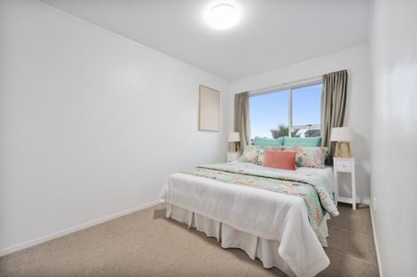 Photo of property in 2/43 Rimu Street, New Lynn, Auckland, 0600