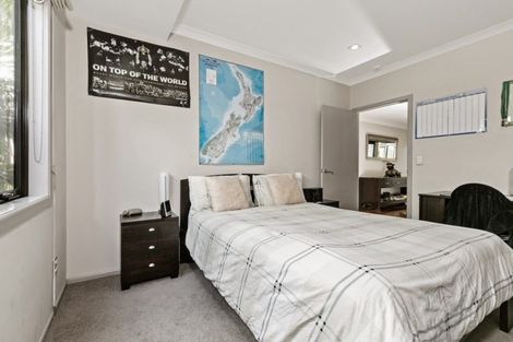 Photo of property in 35 Holdens Road, Henderson, Auckland, 0612