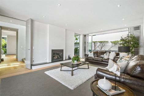 Photo of property in 22b Beach Road, Castor Bay, Auckland, 0620