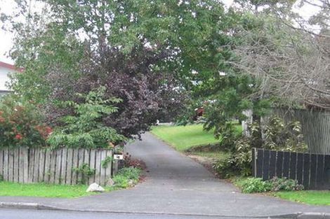 Photo of property in 5 Matipo Road, Te Atatu Peninsula, Auckland, 0610