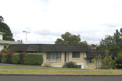Photo of property in 1/119 Chivalry Road, Glenfield, Auckland, 0629