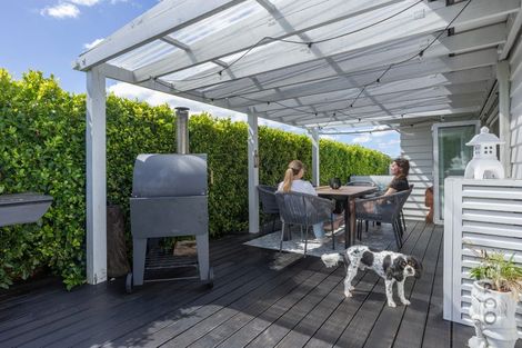 Photo of property in 77a Pohutukawa Parade, Riverhead, 0820