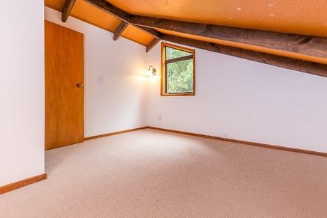 Photo of property in 5 Totara Grove, Hillcrest, Auckland, 0627