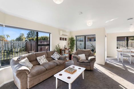 Photo of property in 2/172 Queen Street, Waiuku, 2123