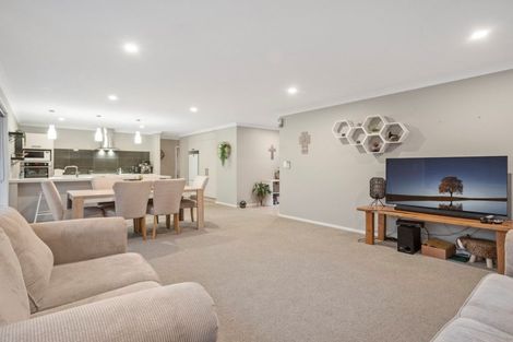 Photo of property in 59 Kahuparere Crescent, Pyes Pa, Tauranga, 3112