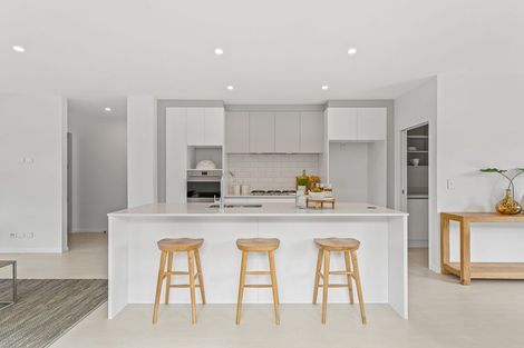 Photo of property in 77 Pepene Avenue, Takanini, Auckland, 2112