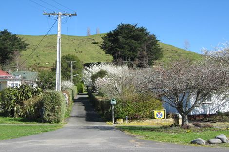 Photo of property in 5 Ongo Road, Hunterville, 4730