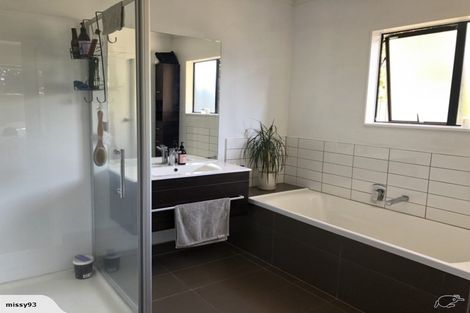 Photo of property in 15 Hawke Place, Pukekohe, 2120