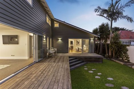 Photo of property in 88 Nile Road, Milford, Auckland, 0620