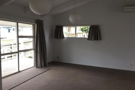 Photo of property in 48 Strid Road, Te Atatu South, Auckland, 0610
