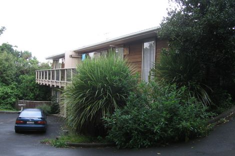 Photo of property in 1-1a Tree Top Lane, Paparangi, Wellington, 6037