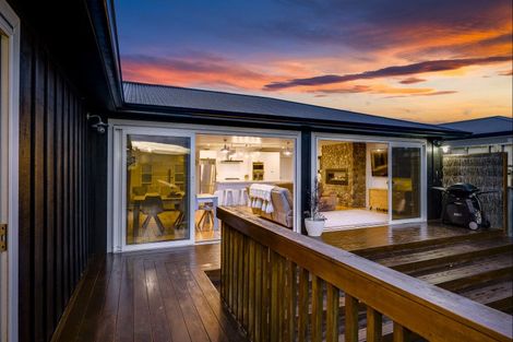 Photo of property in 51 Napier Road, Havelock North, 4130