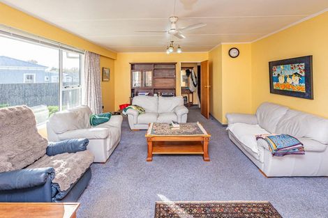 Photo of property in 12 Dawson Street, Pahiatua, 4910