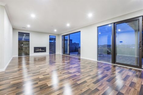 Photo of property in 17 Tawatawa Street, Long Bay, Auckland, 0630
