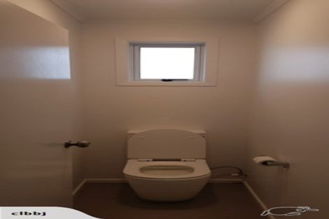 Photo of property in 32 Roberts Road, Te Atatu South, Auckland, 0610