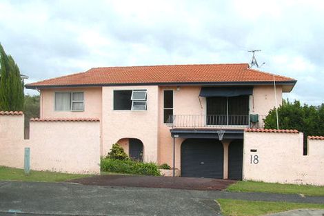 Photo of property in 18 Longwood Place, Forrest Hill, Auckland, 0620
