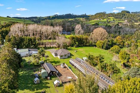 Photo of property in 202 Muriwai Valley Road, Muriwai, Waimauku, 0881