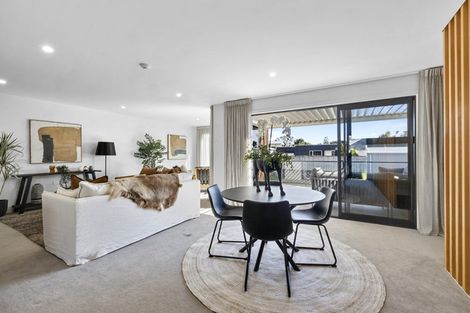 Photo of property in 2/11a Baring Terrace, Strandon, New Plymouth, 4312