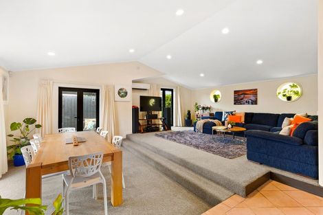 Photo of property in 22 Matuhi Rise, Henderson, Auckland, 0612